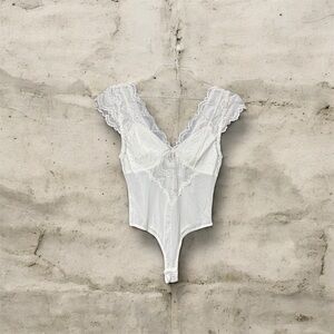 Bozzolo Ivory Lace Bodysuit